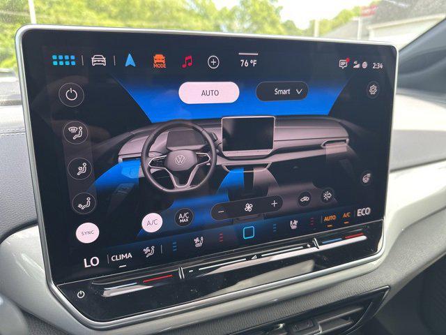 new 2025 Volkswagen ID.4 car, priced at $52,231