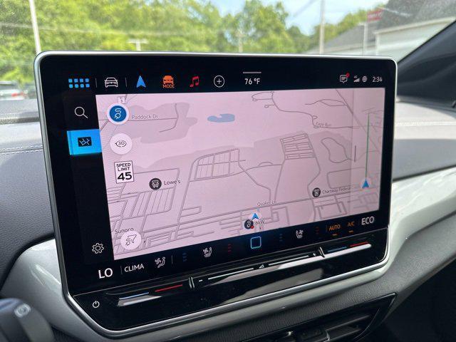 new 2025 Volkswagen ID.4 car, priced at $52,231