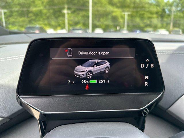 new 2025 Volkswagen ID.4 car, priced at $52,231