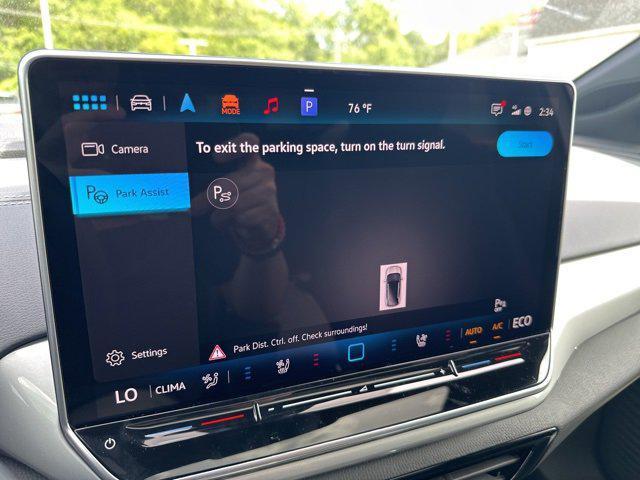 new 2025 Volkswagen ID.4 car, priced at $52,231