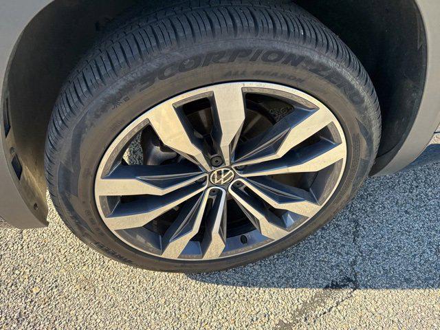 used 2021 Volkswagen Atlas car, priced at $33,500