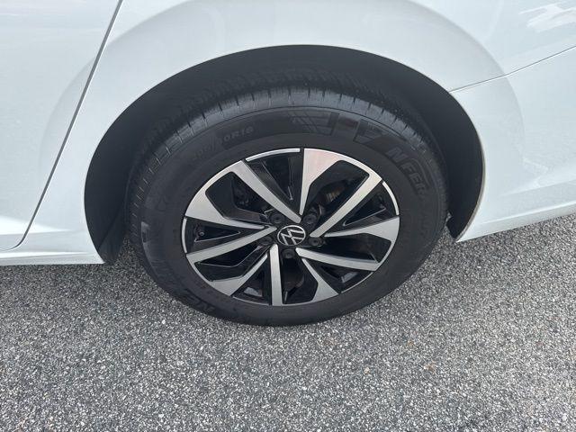 used 2024 Volkswagen Jetta car, priced at $21,900