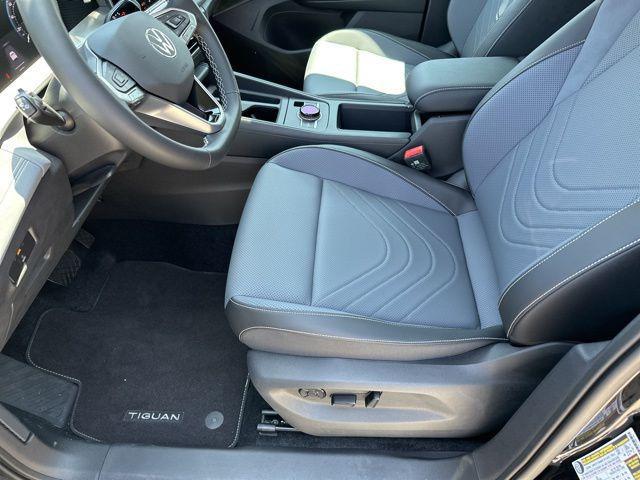 new 2025 Volkswagen Tiguan car, priced at $33,594
