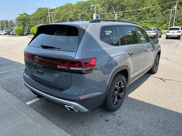 new 2025 Volkswagen Atlas car, priced at $46,314