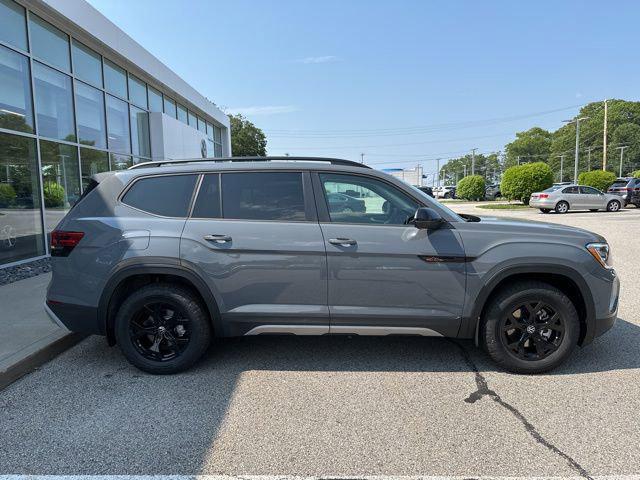 new 2025 Volkswagen Atlas car, priced at $46,314