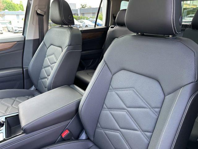 new 2025 Volkswagen Atlas car, priced at $44,435