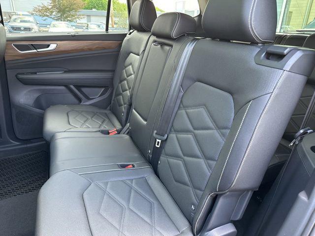 new 2025 Volkswagen Atlas car, priced at $44,435