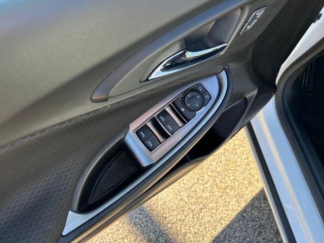 used 2019 Chevrolet Malibu car, priced at $11,000