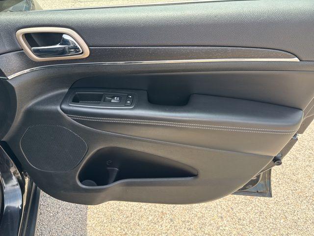 used 2015 Jeep Grand Cherokee car, priced at $13,000