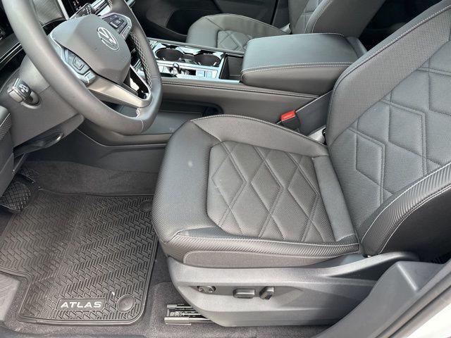 new 2025 Volkswagen Atlas Cross Sport car, priced at $40,956