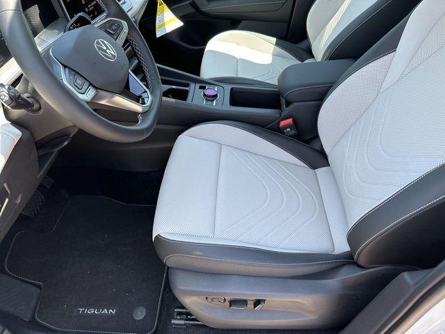 new 2025 Volkswagen Tiguan car, priced at $34,921
