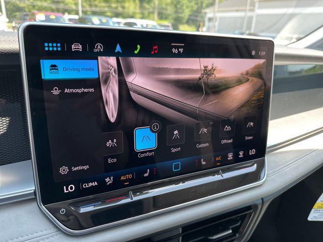 new 2025 Volkswagen Tiguan car, priced at $34,921