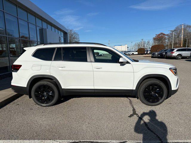 new 2025 Volkswagen Atlas car, priced at $47,030