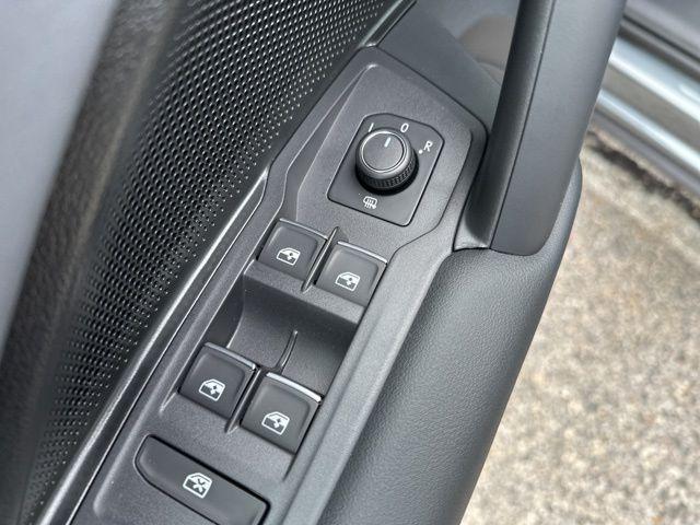 new 2026 Volkswagen Tiguan car, priced at $40,337