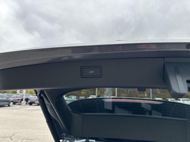 new 2026 Volkswagen Tiguan car, priced at $40,337