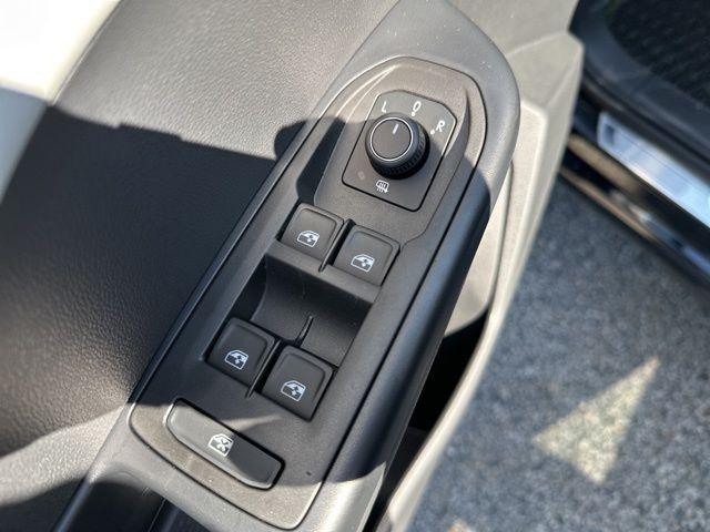 new 2025 Volkswagen Taos car, priced at $32,124