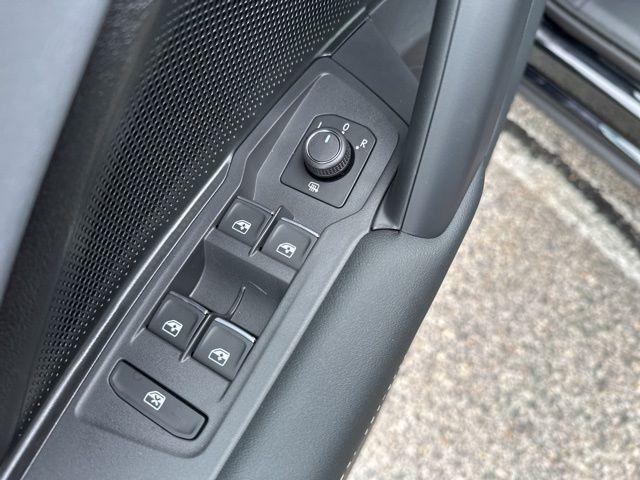 new 2026 Volkswagen Tiguan car, priced at $40,337