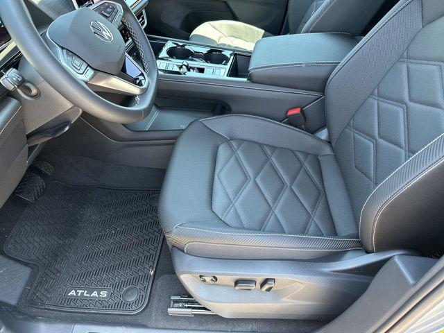 new 2025 Volkswagen Atlas Cross Sport car, priced at $41,956