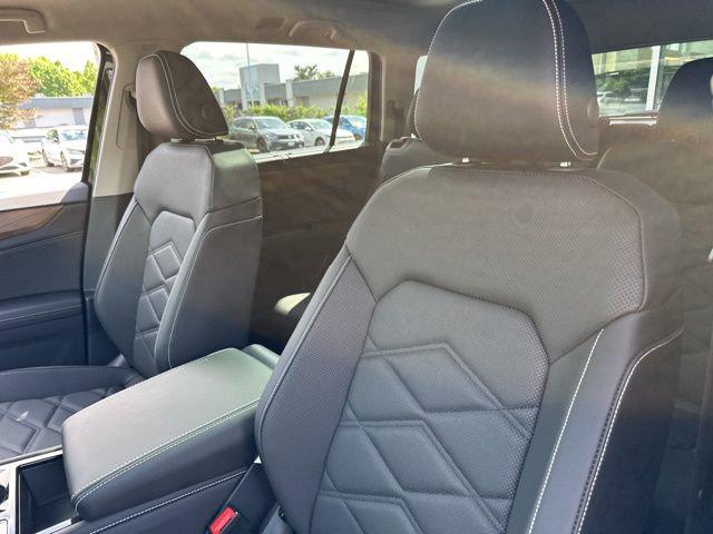 new 2025 Volkswagen Atlas car, priced at $45,130