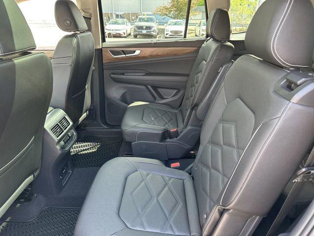 new 2025 Volkswagen Atlas car, priced at $45,130