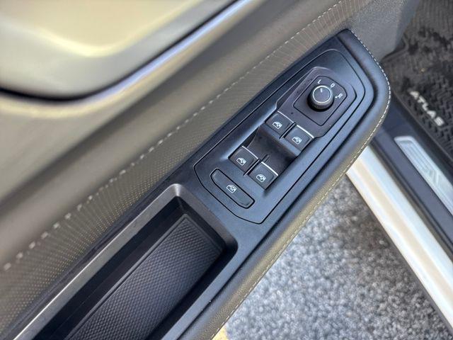 used 2025 Volkswagen Atlas Cross Sport car, priced at $35,500