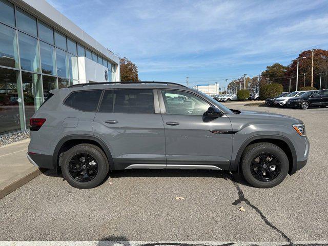 new 2025 Volkswagen Atlas car, priced at $48,236