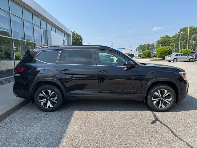 new 2025 Volkswagen Atlas car, priced at $39,725