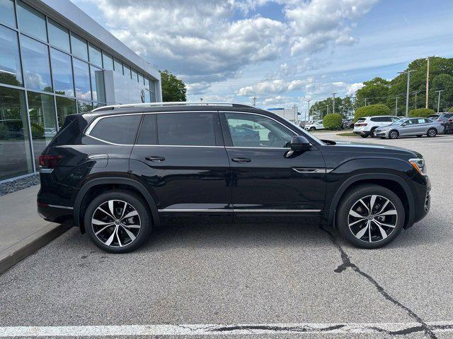 new 2025 Volkswagen Atlas car, priced at $53,104