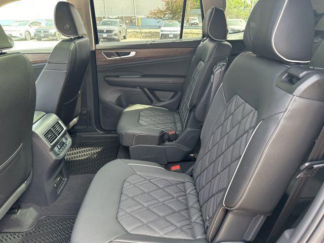 new 2025 Volkswagen Atlas car, priced at $51,604