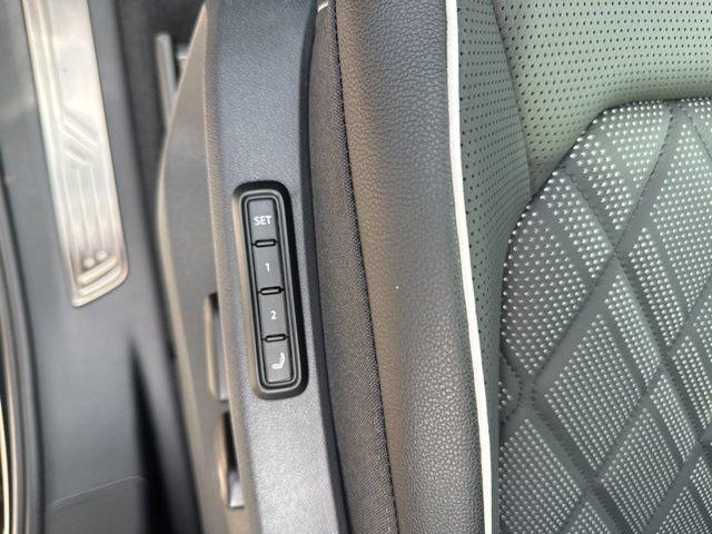 new 2025 Volkswagen Atlas car, priced at $51,604