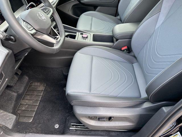 new 2025 Volkswagen Tiguan car, priced at $36,294