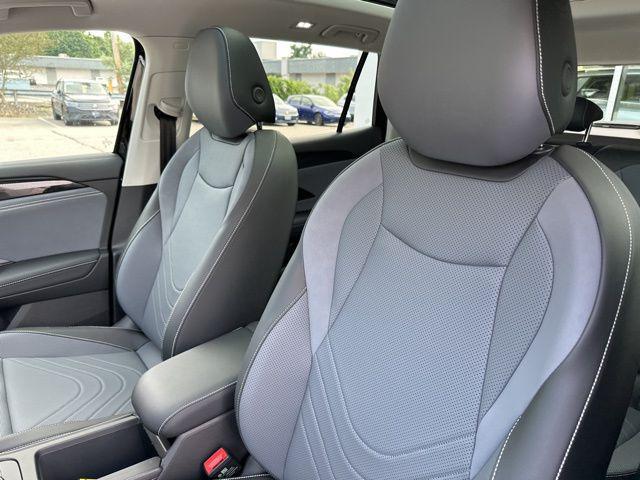 new 2025 Volkswagen Tiguan car, priced at $36,294