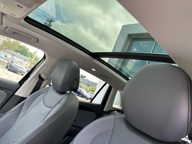 new 2025 Volkswagen Tiguan car, priced at $36,294