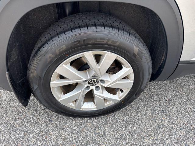 used 2021 Volkswagen Atlas Cross Sport car, priced at $22,000