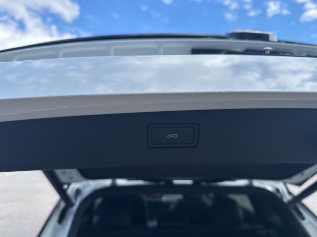 new 2025 Volkswagen Tiguan car, priced at $37,888