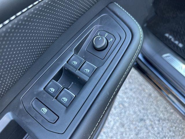 new 2026 Volkswagen Atlas car, priced at $46,714