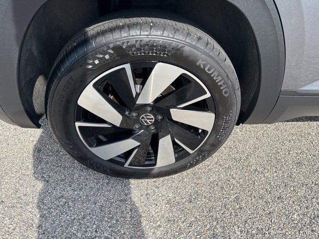 used 2024 Volkswagen Atlas Cross Sport car, priced at $36,500