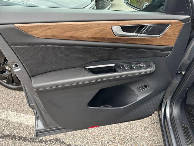 used 2025 Volkswagen Atlas car, priced at $36,900