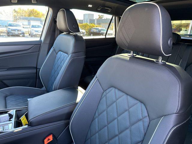 new 2026 Volkswagen Atlas Cross Sport car, priced at $53,092