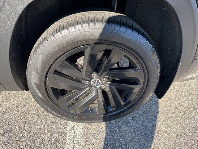 used 2022 Volkswagen Atlas Cross Sport car, priced at $28,000