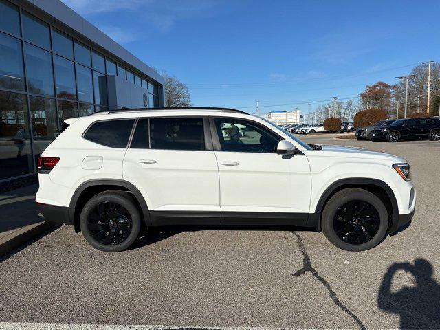 new 2025 Volkswagen Atlas car, priced at $45,830