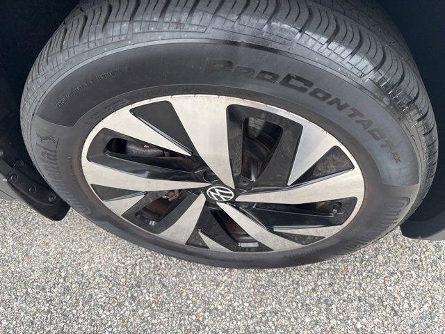 used 2023 Volkswagen ID.4 car, priced at $26,500