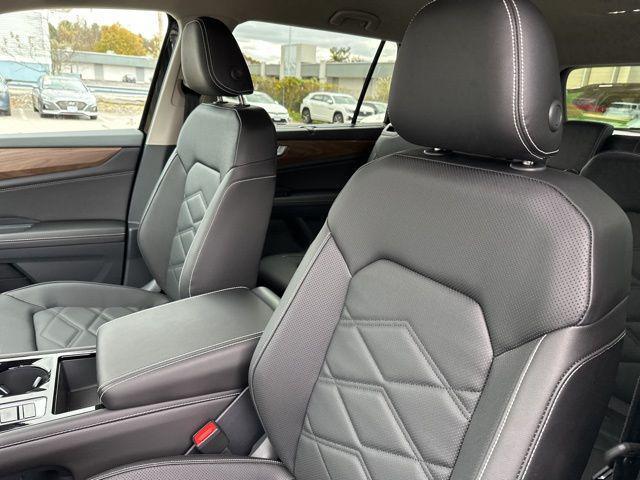 new 2026 Volkswagen Atlas car, priced at $46,714