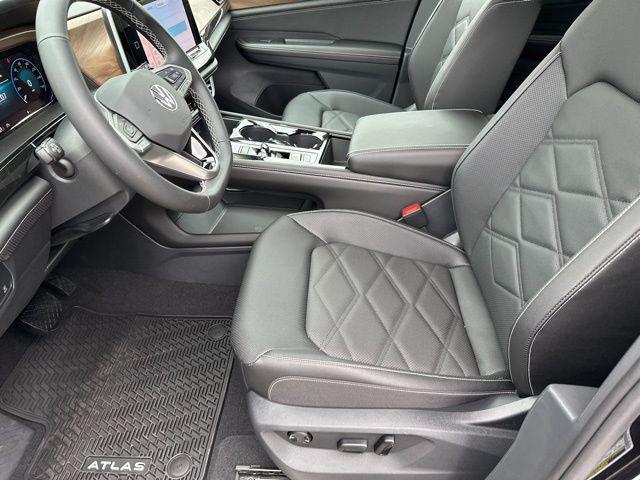 new 2026 Volkswagen Atlas car, priced at $46,714
