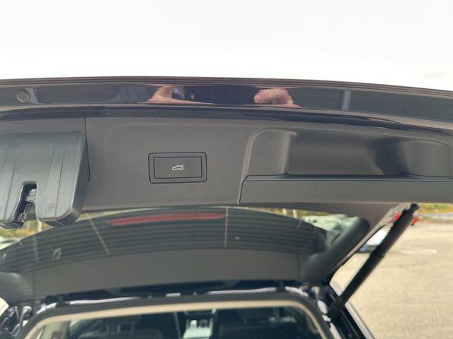 new 2026 Volkswagen Atlas car, priced at $46,714