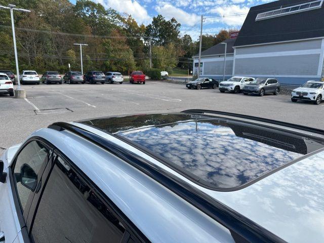 new 2025 Volkswagen Tiguan car, priced at $37,952