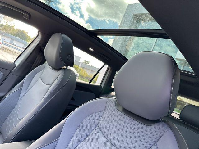 new 2025 Volkswagen Tiguan car, priced at $37,952