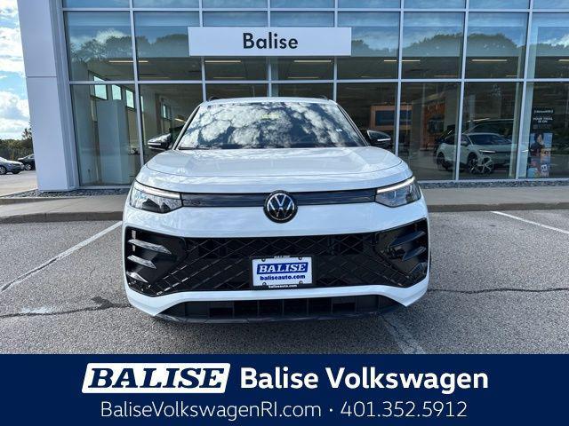 new 2025 Volkswagen Tiguan car, priced at $37,952