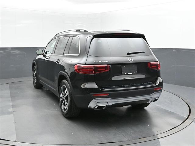 new 2025 Mercedes-Benz GLB 250 car, priced at $47,145
