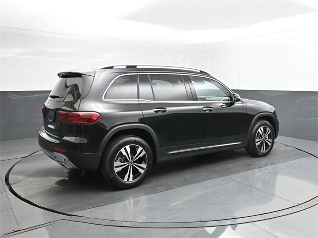 new 2025 Mercedes-Benz GLB 250 car, priced at $47,145
